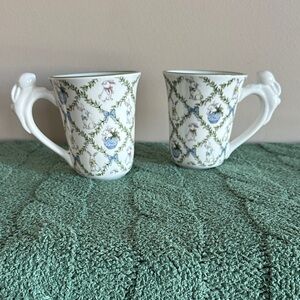 Dwell Essentials Easter Bunny 🐰 Floral Mugs Set of 2 Gorgeous! NEW!
